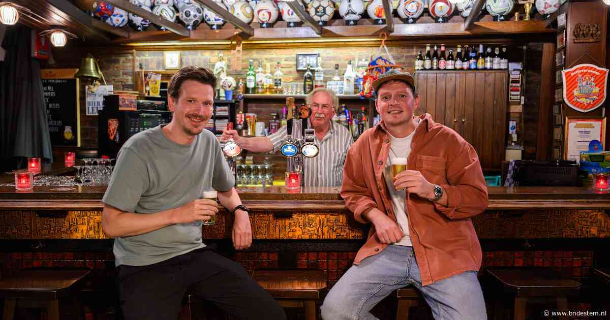 Bredase ‘Kroeggenoten’ brengen liefde voor bruine cafés in beeld: ‘Telkens weer een feestje’