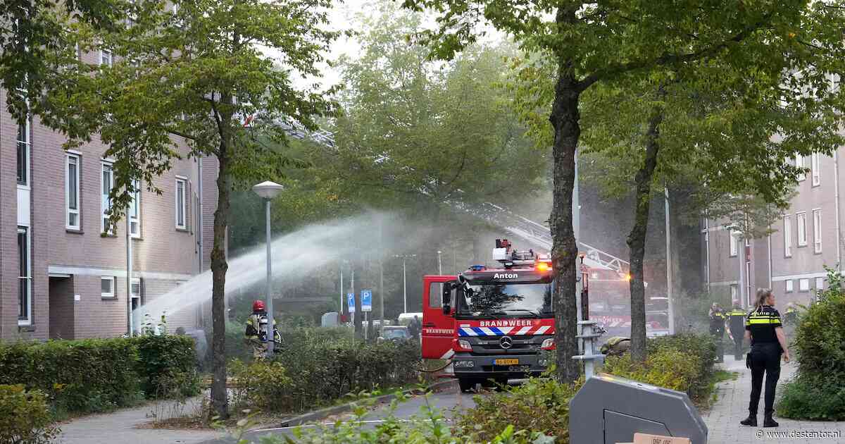 Brand uitgebroken in bijgebouw in Amsterdam
