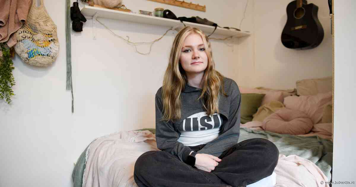 Eline (19) uit Enschede moet op 31 oktober haar huis uit: ‘Eind deze maand ben ik thuisloos’