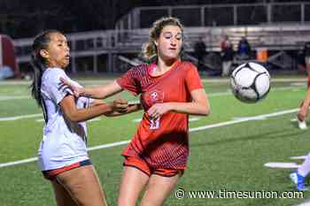 Speedy scoring: In less than 3 minutes, Mechanicville girls' soccer star Gianna Pitts registers hat trick