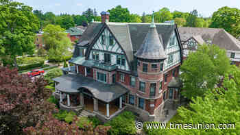 House of the Week: Historic Saratoga condo offers charm near the Race Course