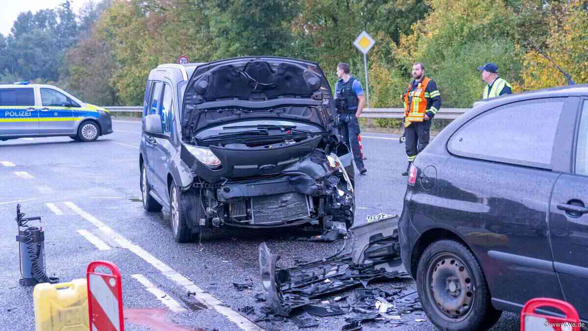 Zwei Autos krachen frontal zusammen: Unfall in Hessen fordert vier Verletzte, darunter Kinder