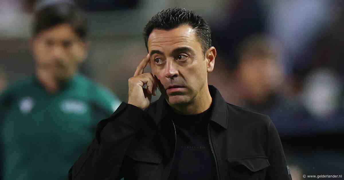 Bondscoach Xavi neemt schuld op zich na zwakke eerste helft Oranje: ‘Dat is mijn fout’