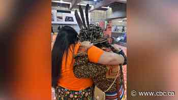 Woman records racist attack on Montreal Metro during National Day for Truth and Reconciliation