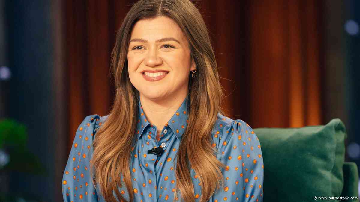 Kelly Clarkson’s AI Hot Take Sparks Tons of Online Hate