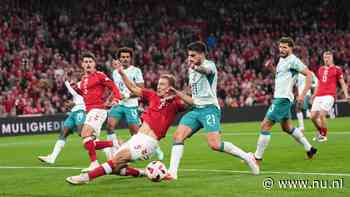 Højlund imiteert juichgebaar van afwezige Ronaldo bij Denemarken-Portugal