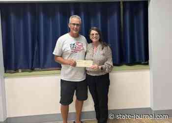 PHOTO: Frankfort Elks Lodge #530 donates funds to Capital City Activity Center/Meals on Wheels Greater Frankfort
