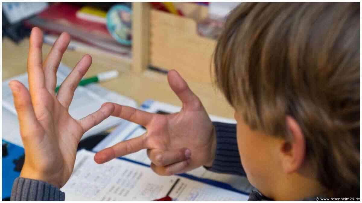 Panne bei Mathe-Test: Aufgaben im Voraus „geleakt“– auch Gymnasium in Mühldorf betroffen