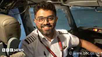 Who is the 'hero' Indian pilot who was stabbed on Israel-bound flight?