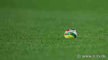 Flitzer und Tennisball-Hagel: Palästina-Proteste stören Nations-League-Spiel