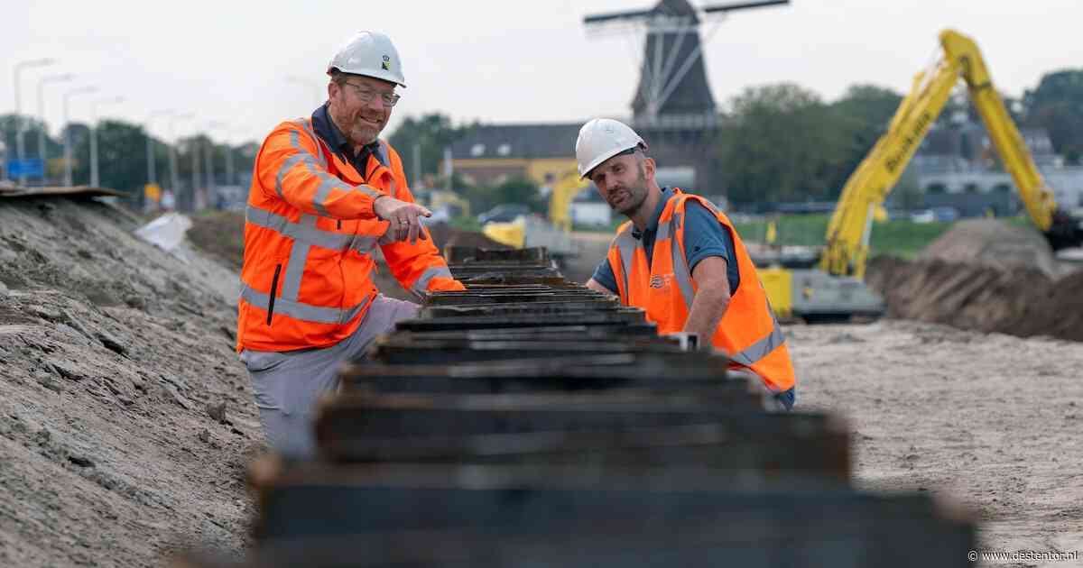 Werk aan afgesloten dijkweg N337 op schema, maar sluipverkeer in buitengebied baart zorgen