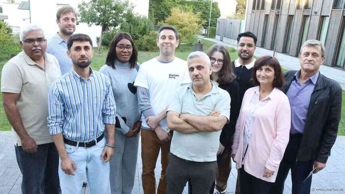 Ausstellung in Freising zeigt: „Keine Vorzeigeflüchtlinge – ganz normale Menschen"