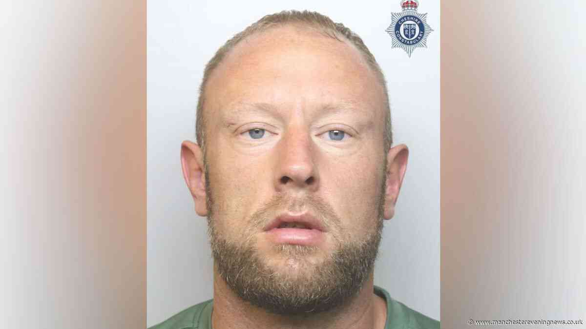 Criminal caught red-handed in the toilet as police burst into his home
