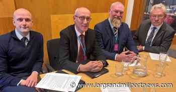 Transport secretary meets Cumbrae ferry group over service