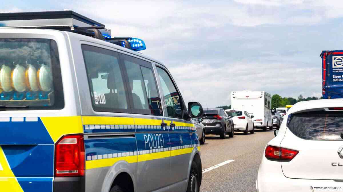 Unbekannte flüchten nach Einbruch: Polizei fahndet – und mahnt zur Vorsicht