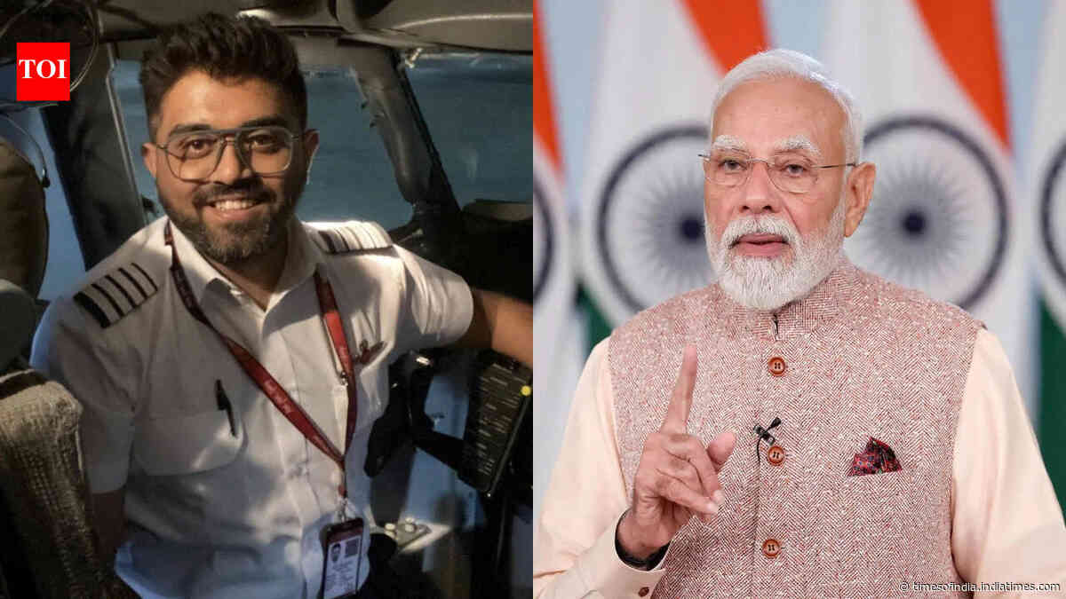 PM Modi speaks to 'hero' flydubai pilot Smit Machchaar, hears his account of the ordeal