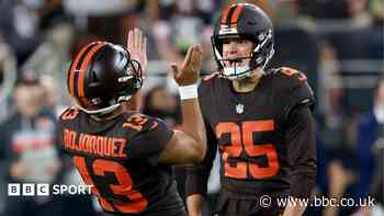 Browns survive late comeback to defeat Steelers