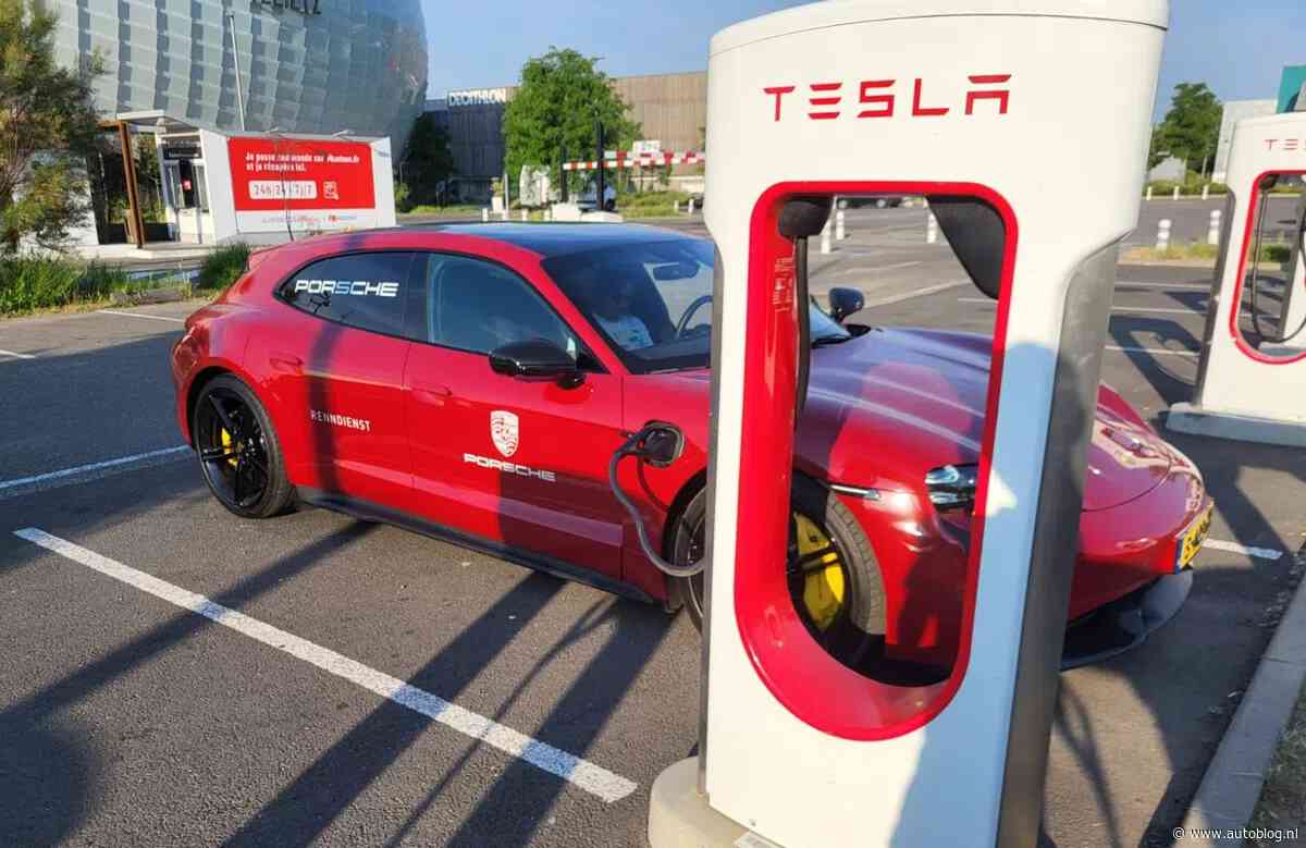 Tesla voegt twijfelachtige functie toe aan superchargen
