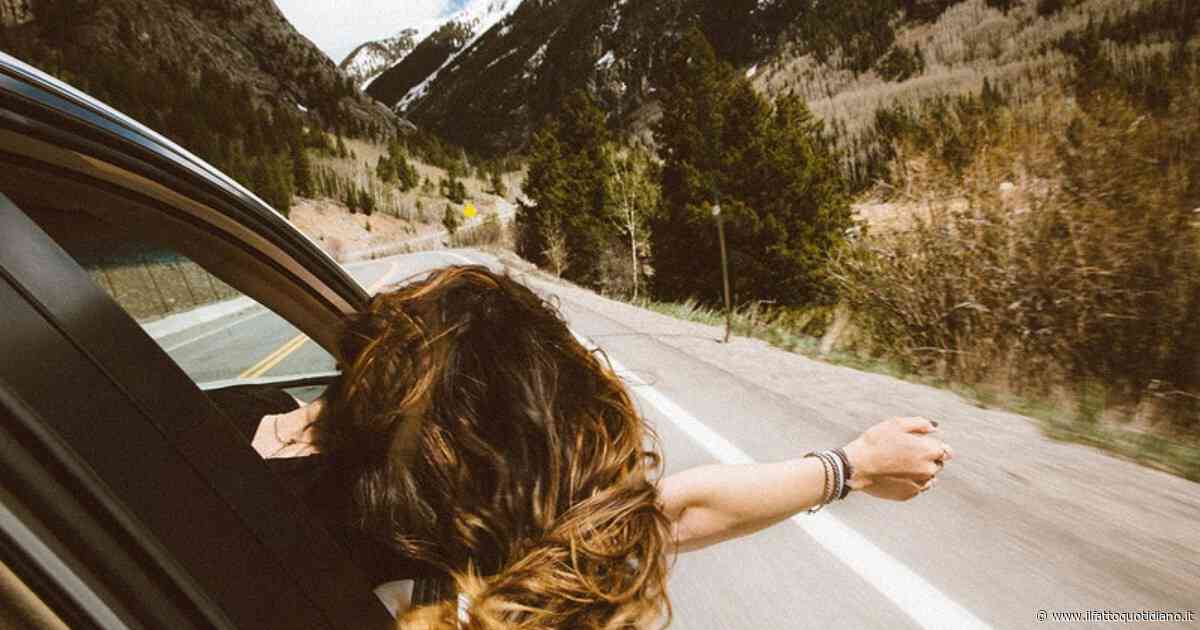 Cos’è lo “Slowxury”, il nuovo modo di viaggiare di tendenza tra la Gen Z: “Giro d’affari da 106 miliardi di euro, non fanno più le corse per vedere tutti i monumenti ma puntano sulle esperienze da fare”