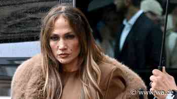 Jennifer Lopez kocht vor Wut: Regenschirm-Eklat bei Pariser Modeschau
