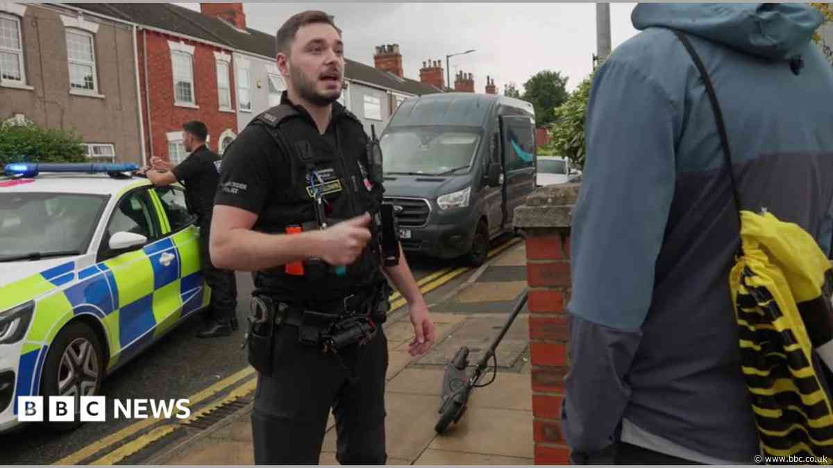 Conservatives pledge 275 more officers for region