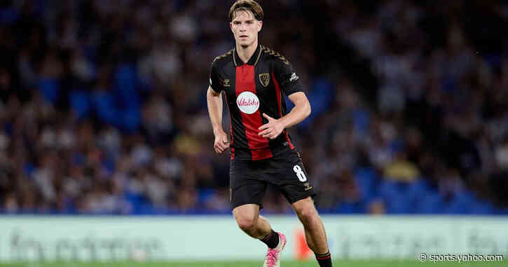 Premier League club steps up renewal talks with Real Madrid midfield target – report