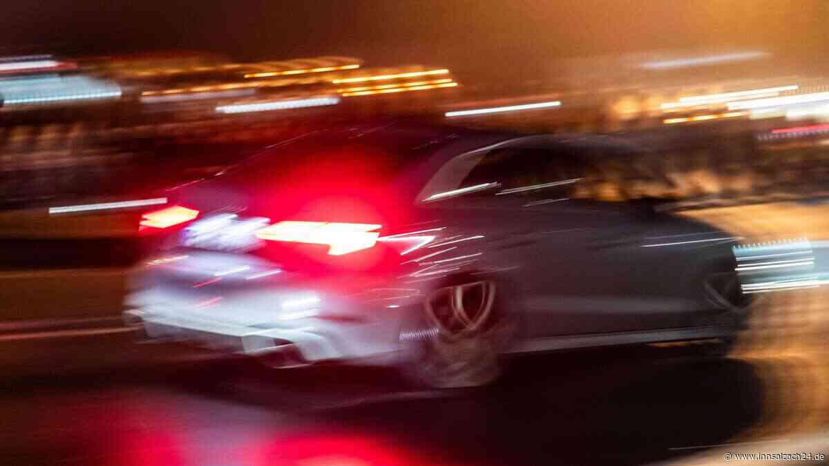 Raser überholt Polizeistreife auf A8 – über 200 km/h bei erlaubten 120 gefahren