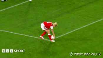 Why penalty for Williamson handball was correct call