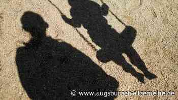 Kind am Spielplatz in Illertissen sexuell missbraucht: Polizei sucht Zeugen