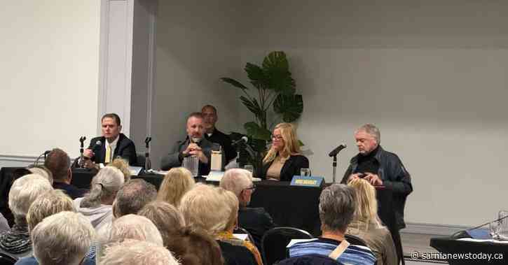Mayoral candidates debate issues at Sarnia News Today forum