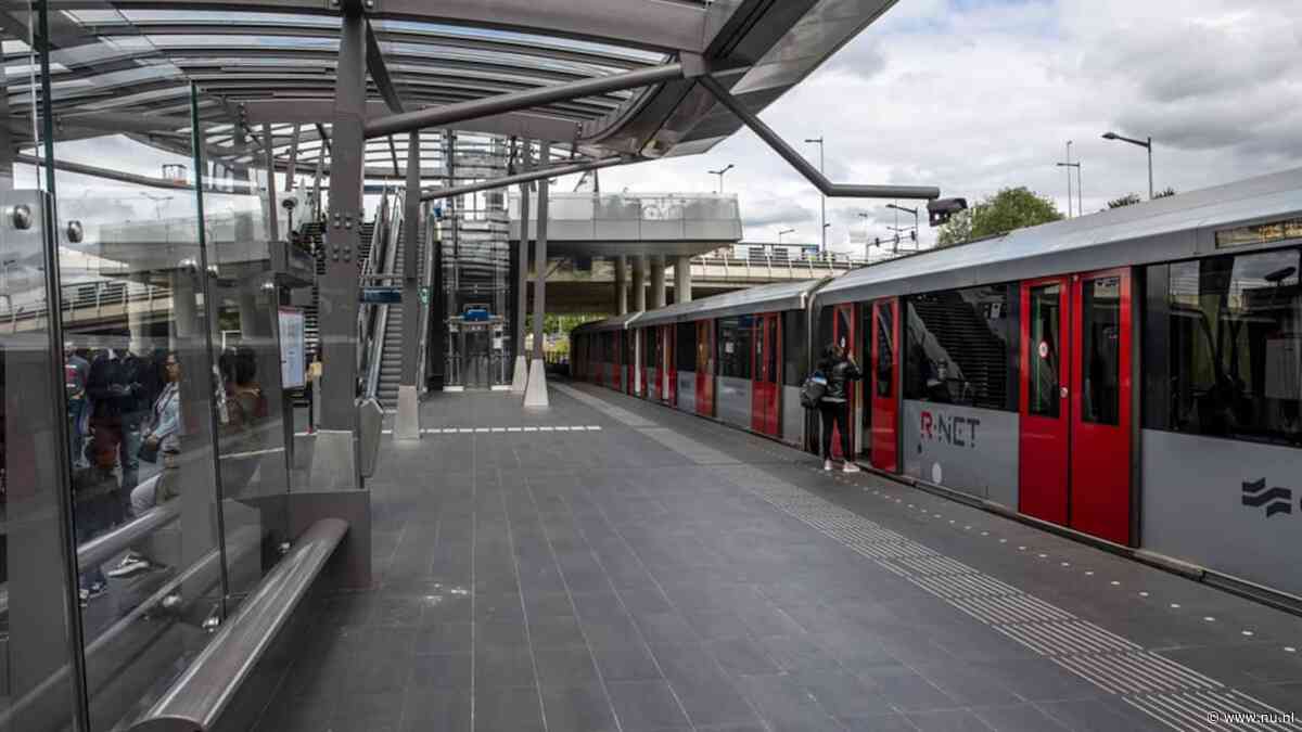 Metroverkeer in Amsterdam ligt plat door storing, systeem moet worden gereset