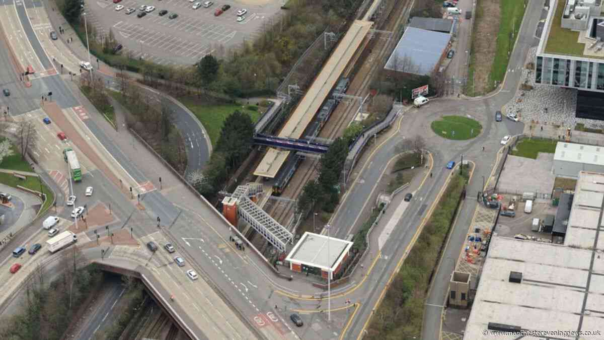 Salford Crescent's brand new third platform given green light to open