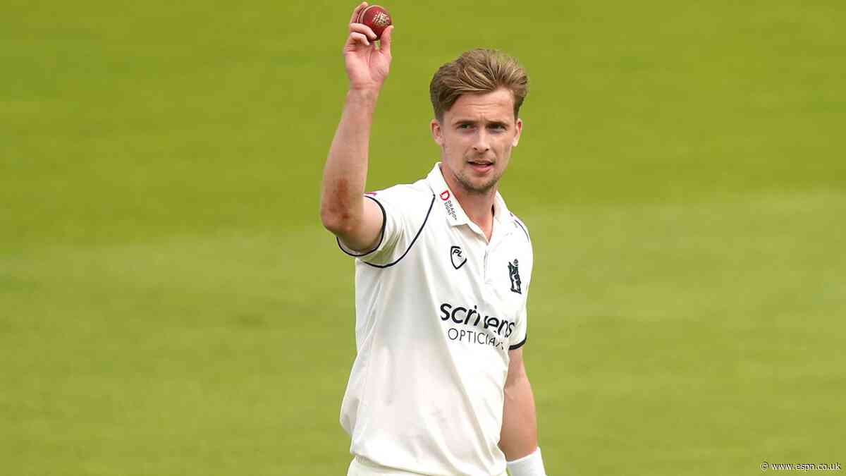Craig Miles, Gloucestershire seamer, retires aged 32 to prioritise mental health