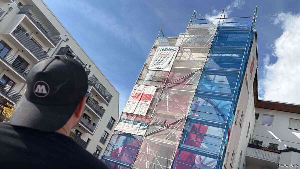18 Meter hoch: Video zeigt, wie ein Hammer Künstler sein größtes Werk verwirklicht