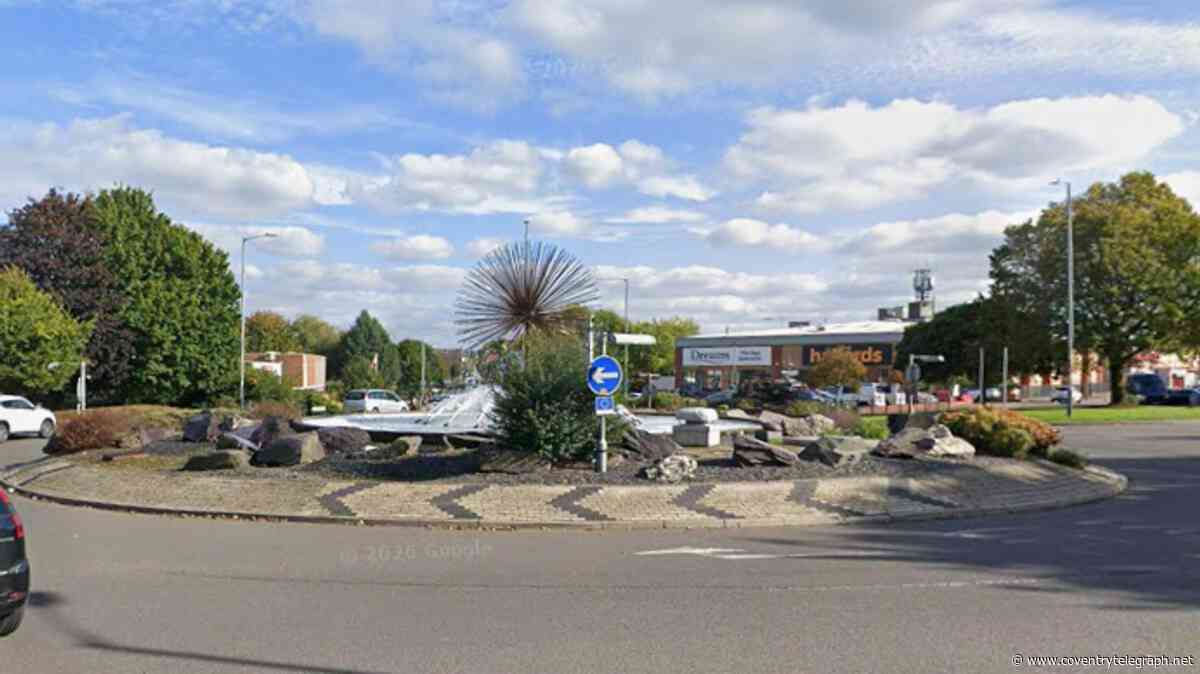 Nuneaton's famed dandelion fountain branded 'a mess' as councils in 'dispute'