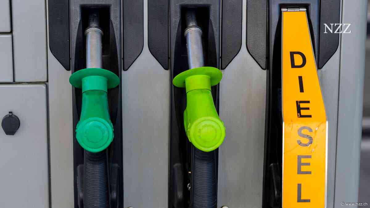 Ein Tankrabatt zur sozialen Abfederung? Kommt nicht infrage, sagen die Schweizer Linksparteien