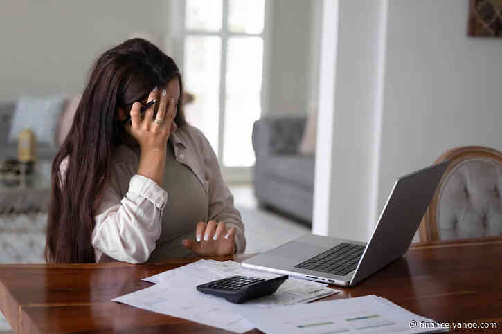 Even high earners are living paycheck to paycheck this year, survey shows