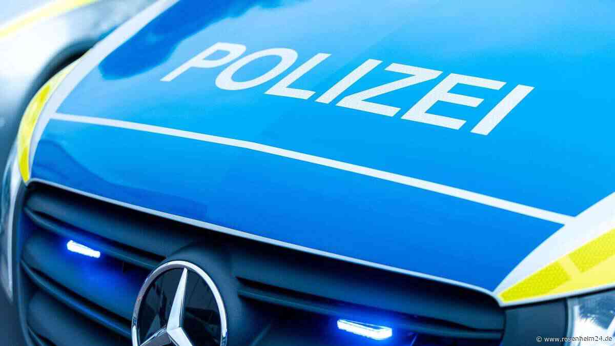 Polizei Bad Aibling sucht flüchtigen Fahrer eines weißen VW Passat