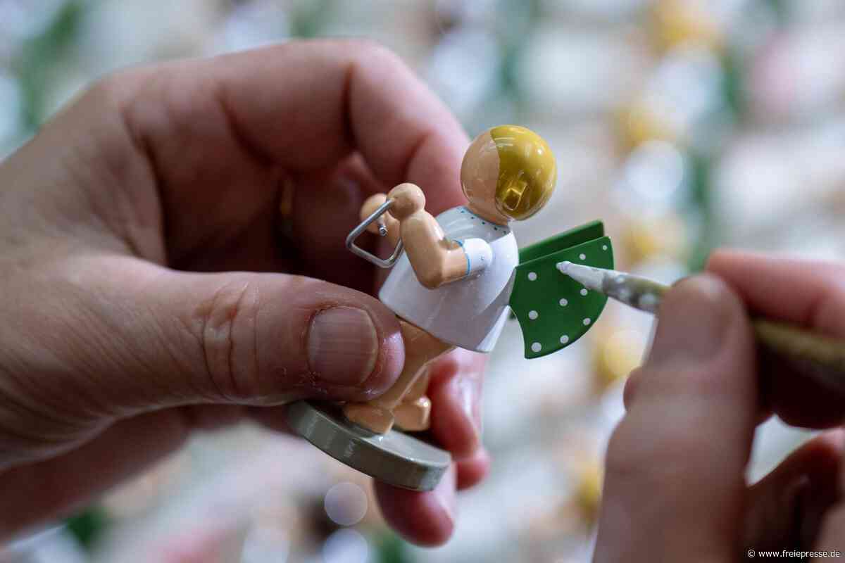 Die Frauen hinter den Erzgebirgs-Engeln: Schau widmet sich Netzwerken im Kunstgewerbe