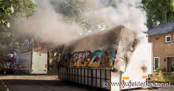 Attractie verwoest door felle brand tijdens opbouw kermis Westervoort
