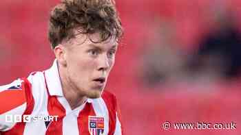 Tamworth sign Stoke midfielder Kelly on loan
