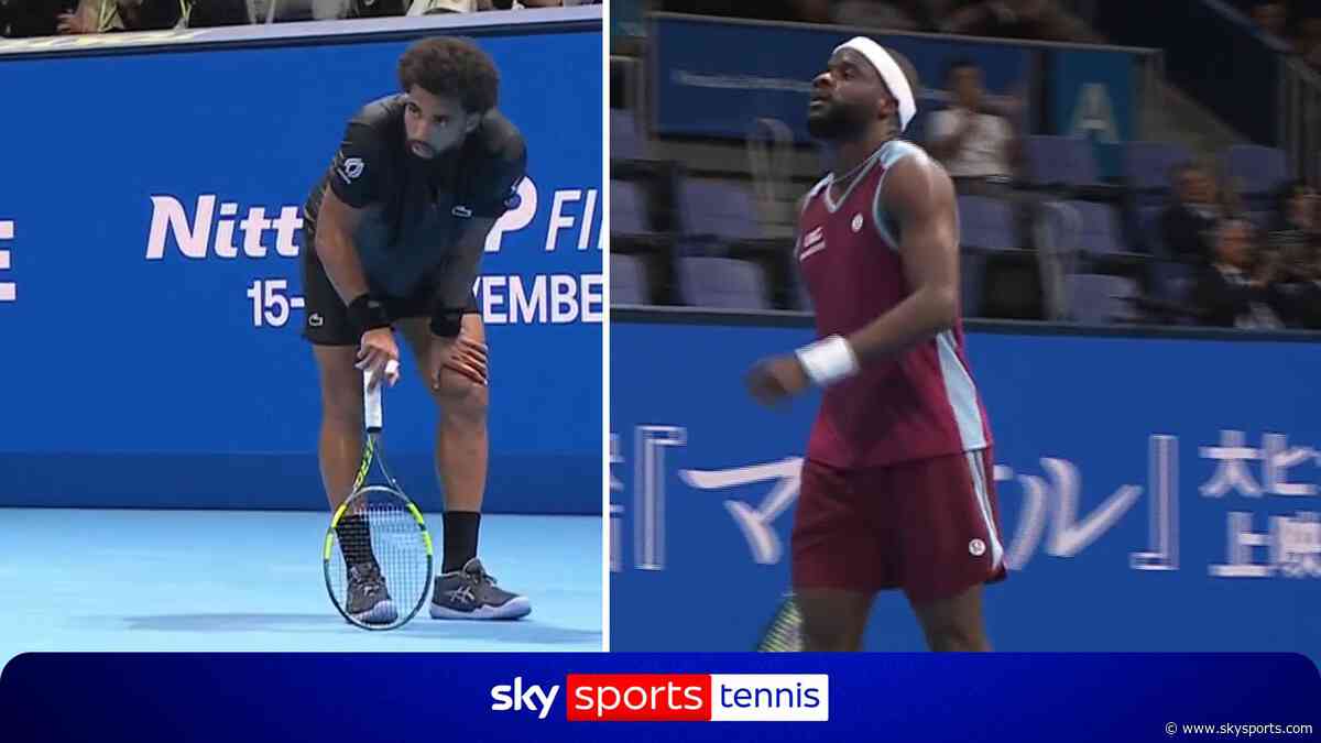 Tiafoe wins INCREDIBLE 35-shot rally against Fils!