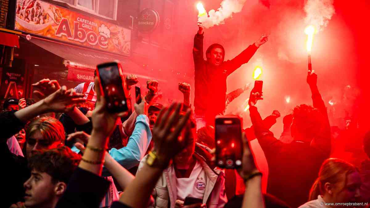 PSV-supporters onderling op de vuist in de trein: taakstraffen uitgedeeld