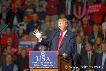 Donald Trump Water Throwing Incident: POTUS Throws Glass of Water on Floor While Criticising Climate Change