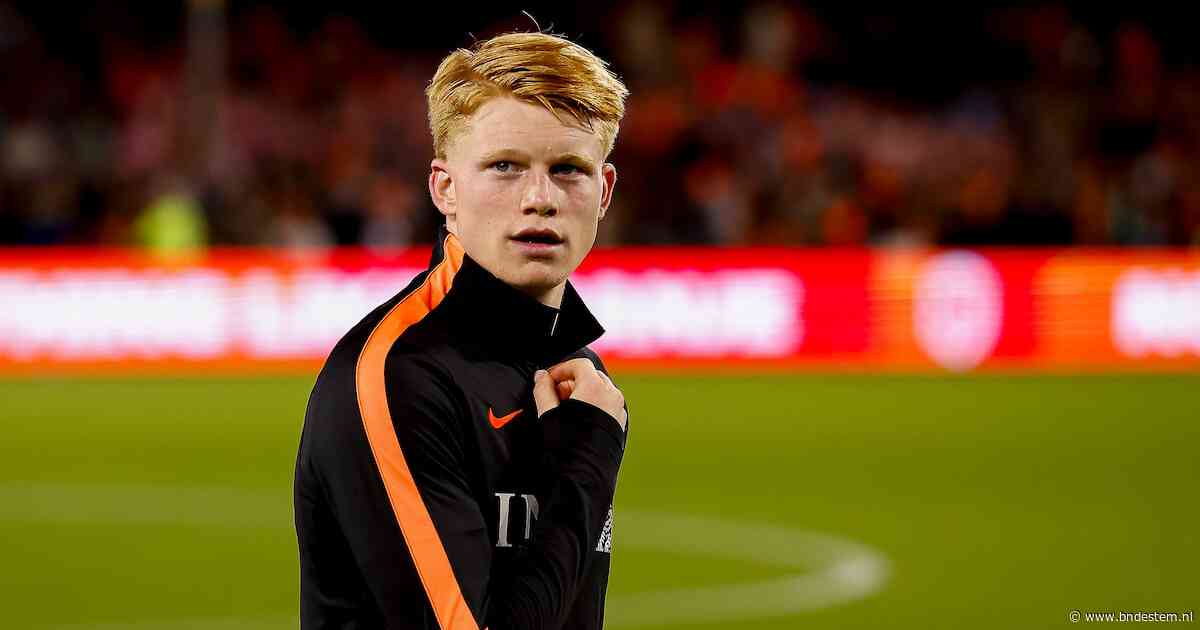 LIVE EK-kwalificatie | Kees Smit vanaf linksbuiten bij Jong Oranje in Slovenië