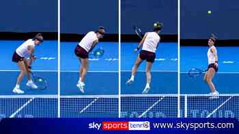360 spin mid-rally! Muchova's extraordinary shot