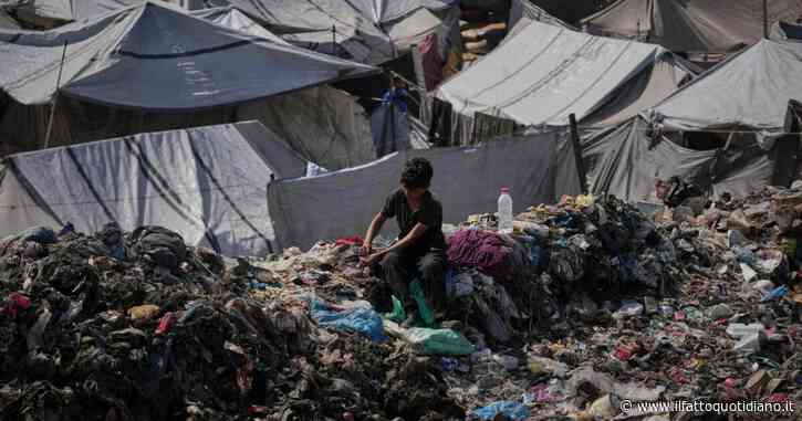 Occuparsi dei migranti non è solo un problema amministrativo: ci sono rischi biologici, psicologici e sociali