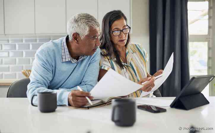Pensioners withdraw a record £22 billion in tax-free lump sums – beware of the risks