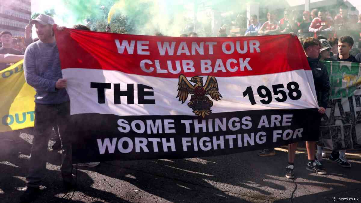 ‘Toxic’ Man Utd fan rift forces supporters’ group founder to step down