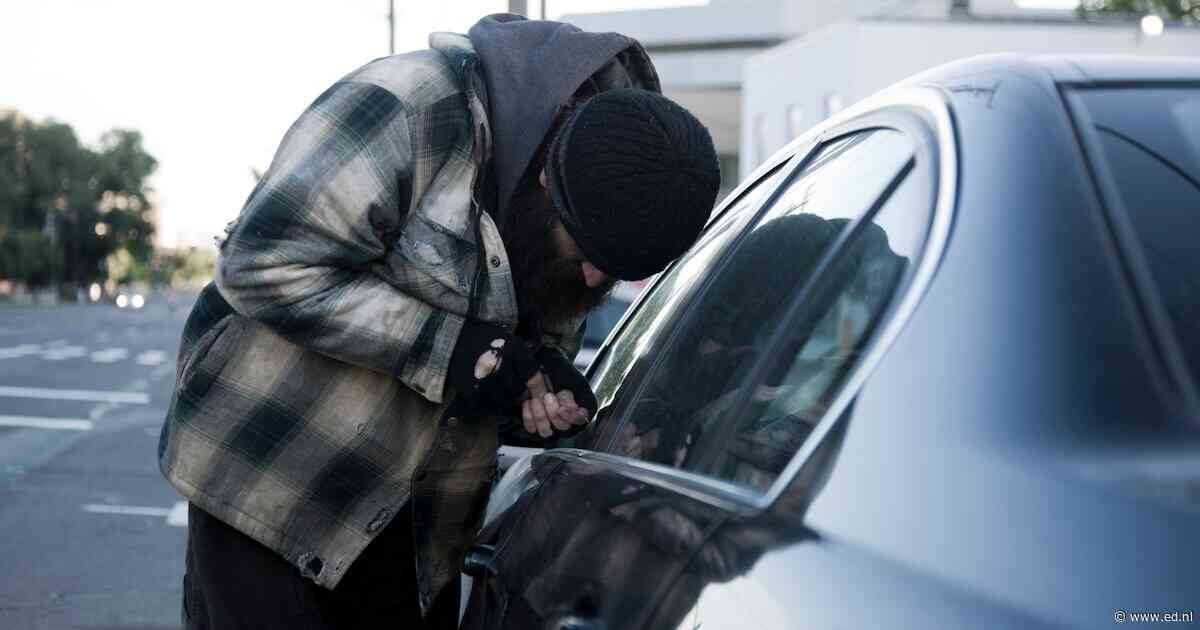 Verdachte aangehouden in gestolen voertuig in Valkenswaard: reed zonder rijbewijs en onder invloed